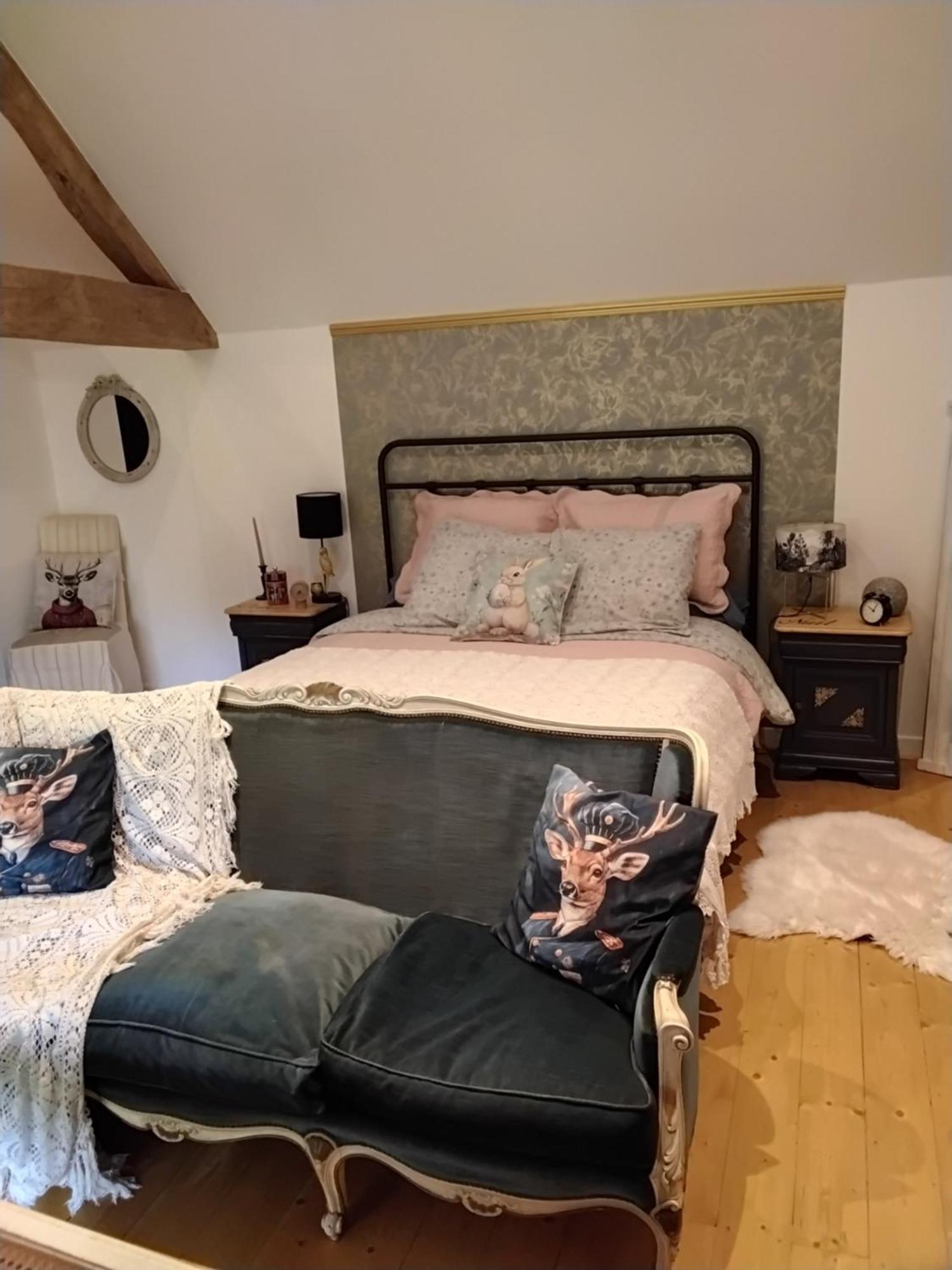 Au Petit Bonheur De Seraphine Saint-Aubin  Kültér fotó
